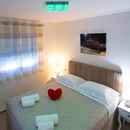 Apartments Jasa Deluxe Макарска Екстериор снимка