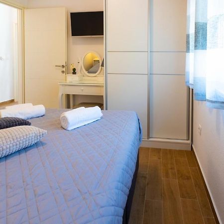 Apartments Jasa Deluxe Макарска Екстериор снимка