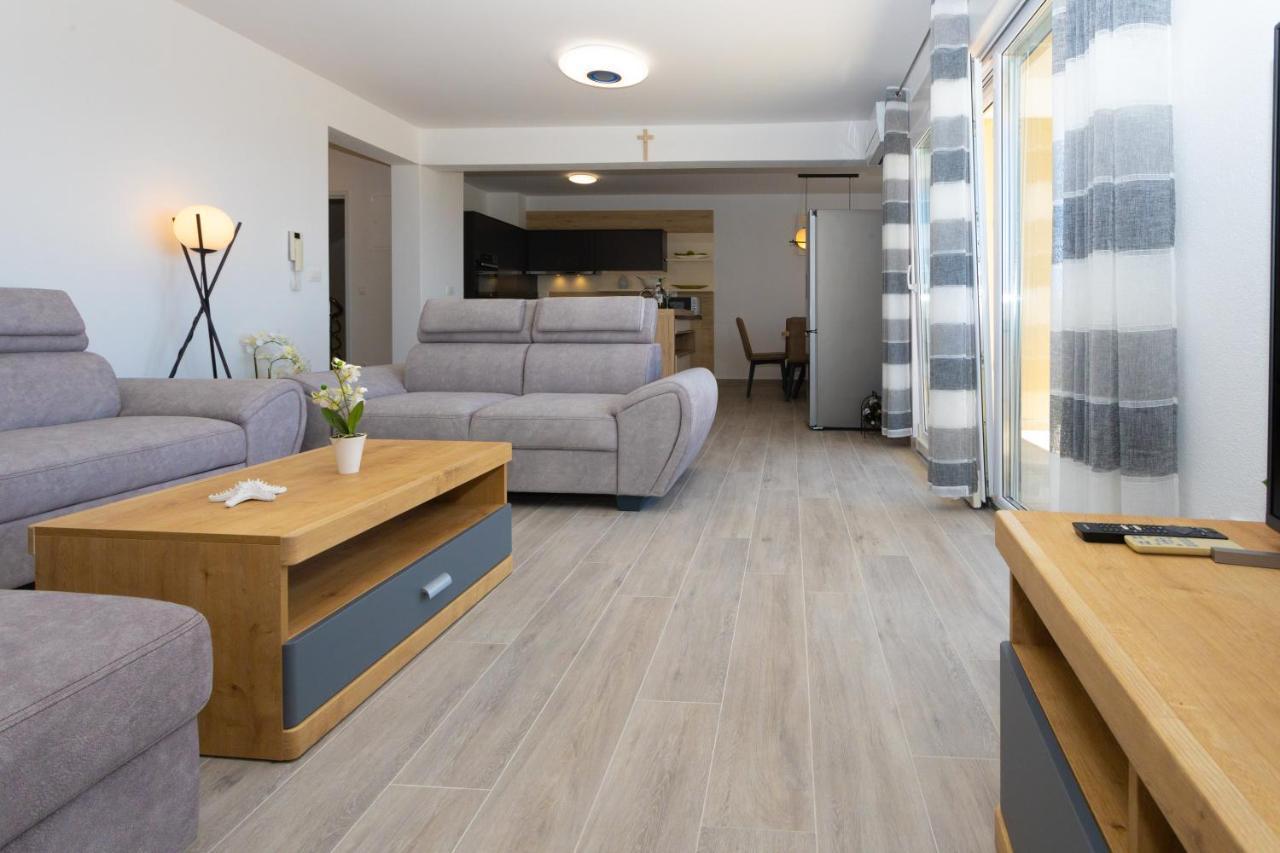 Apartments Jasa Deluxe Макарска Екстериор снимка