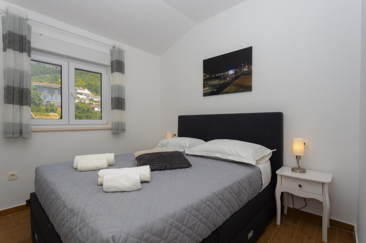 Apartments Jasa Deluxe Макарска Екстериор снимка