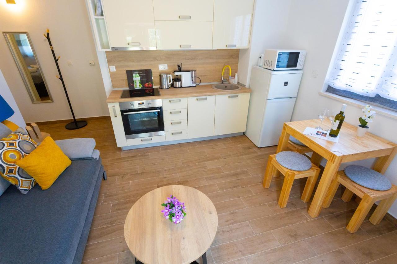 Apartments Jasa Deluxe Макарска Екстериор снимка