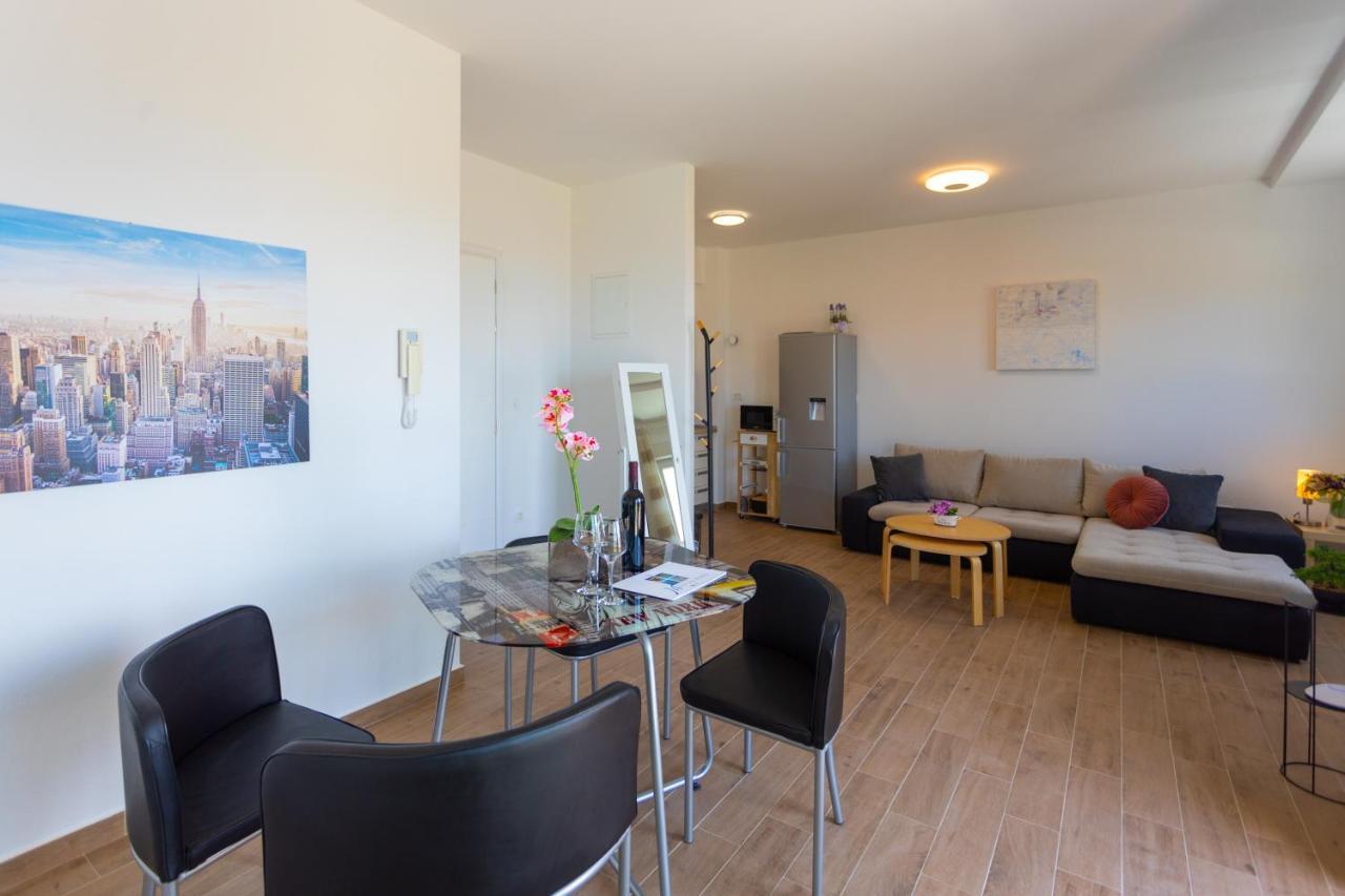Apartments Jasa Deluxe Макарска Екстериор снимка