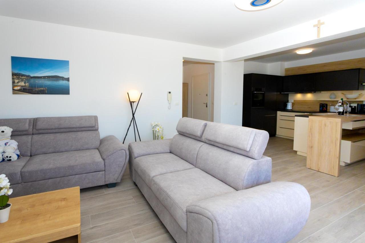 Apartments Jasa Deluxe Макарска Екстериор снимка