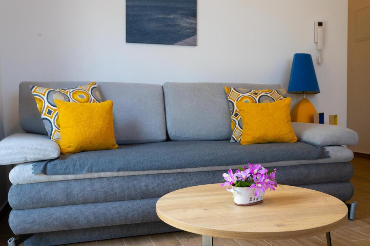 Apartments Jasa Deluxe Макарска Екстериор снимка