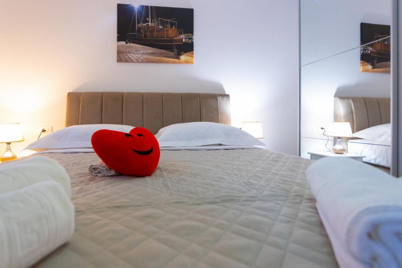 Apartments Jasa Deluxe Макарска Екстериор снимка
