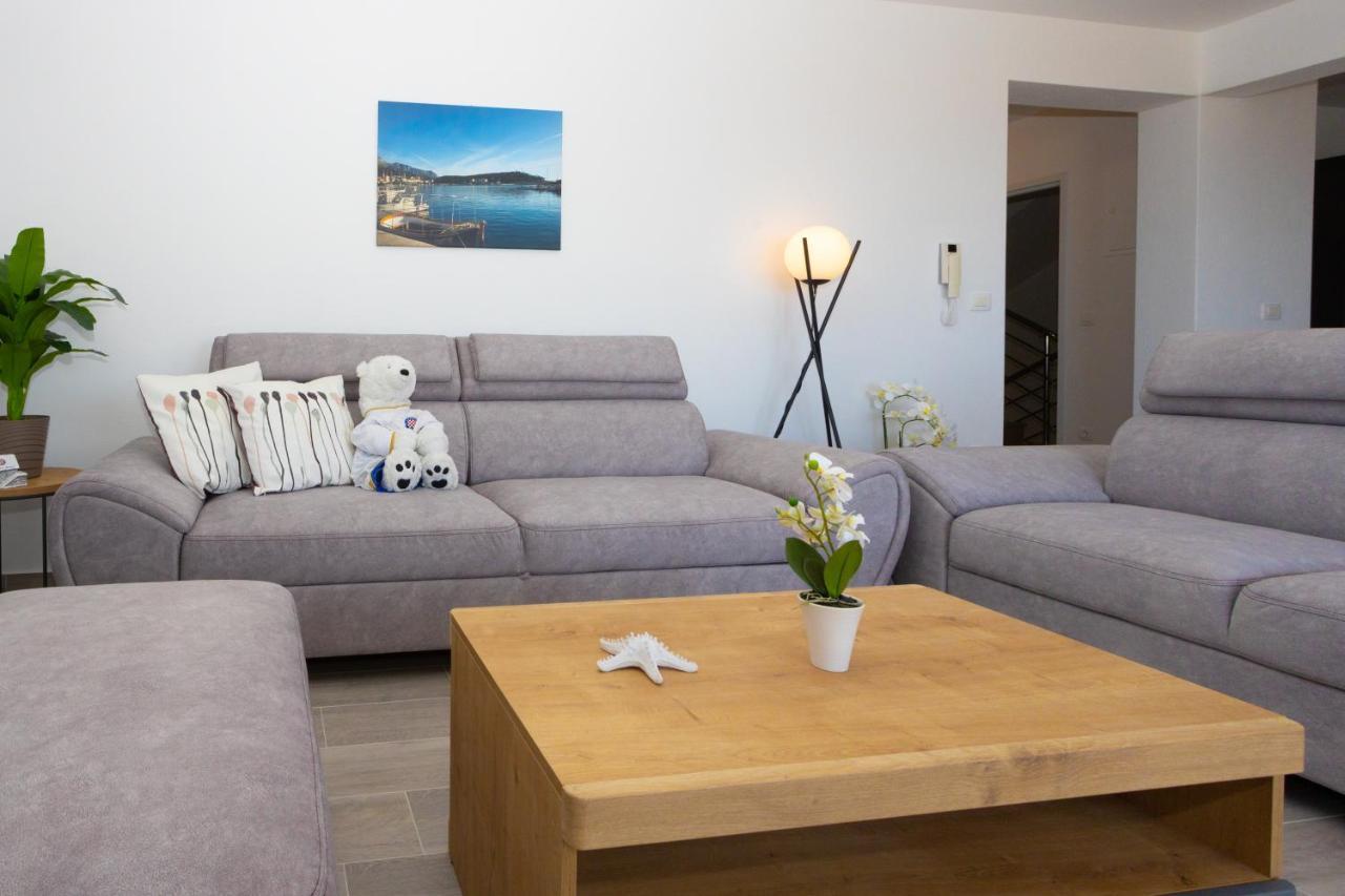 Apartments Jasa Deluxe Макарска Екстериор снимка