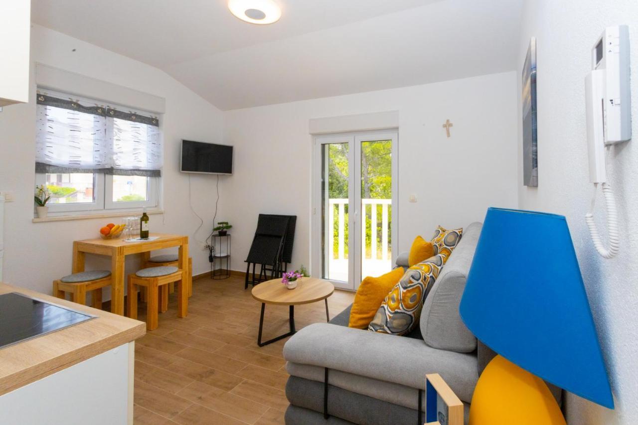 Apartments Jasa Deluxe Макарска Екстериор снимка