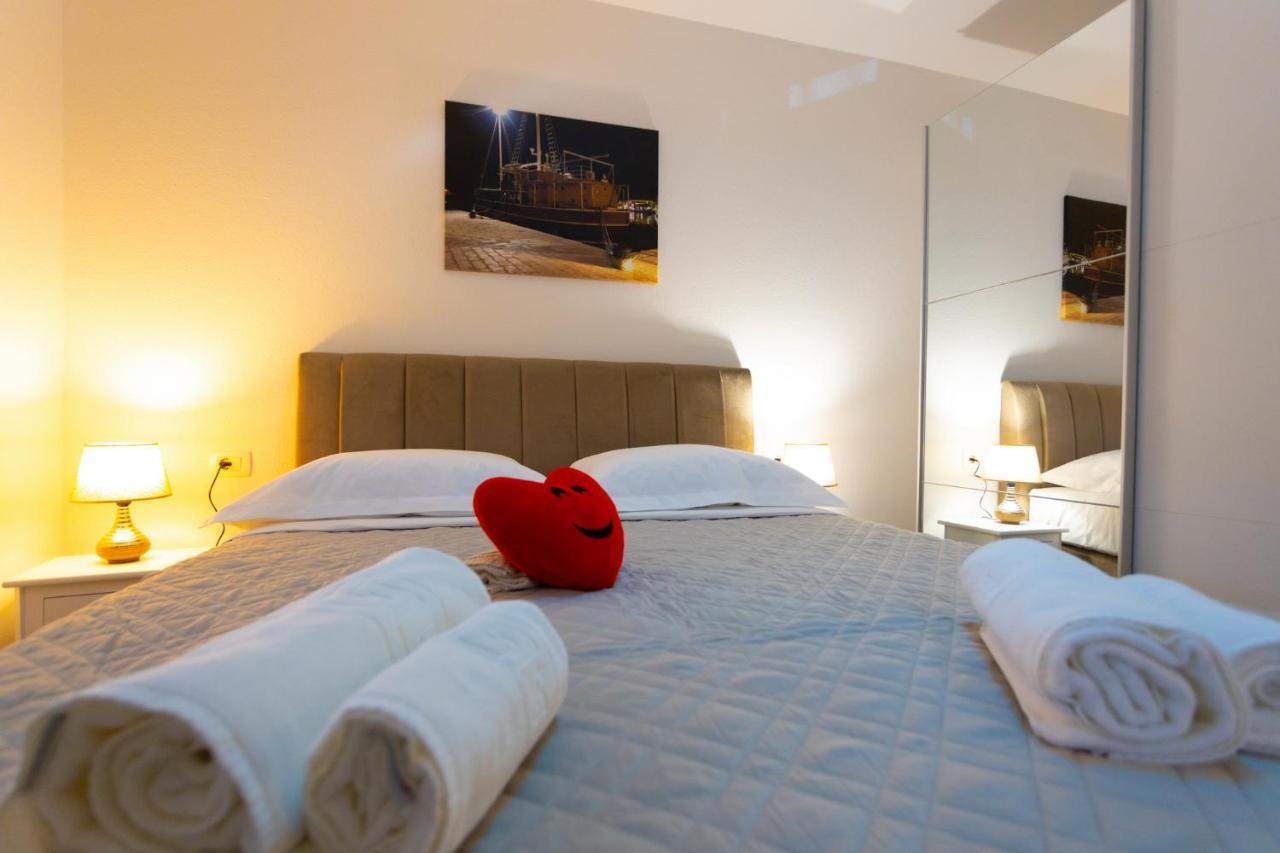 Apartments Jasa Deluxe Макарска Екстериор снимка